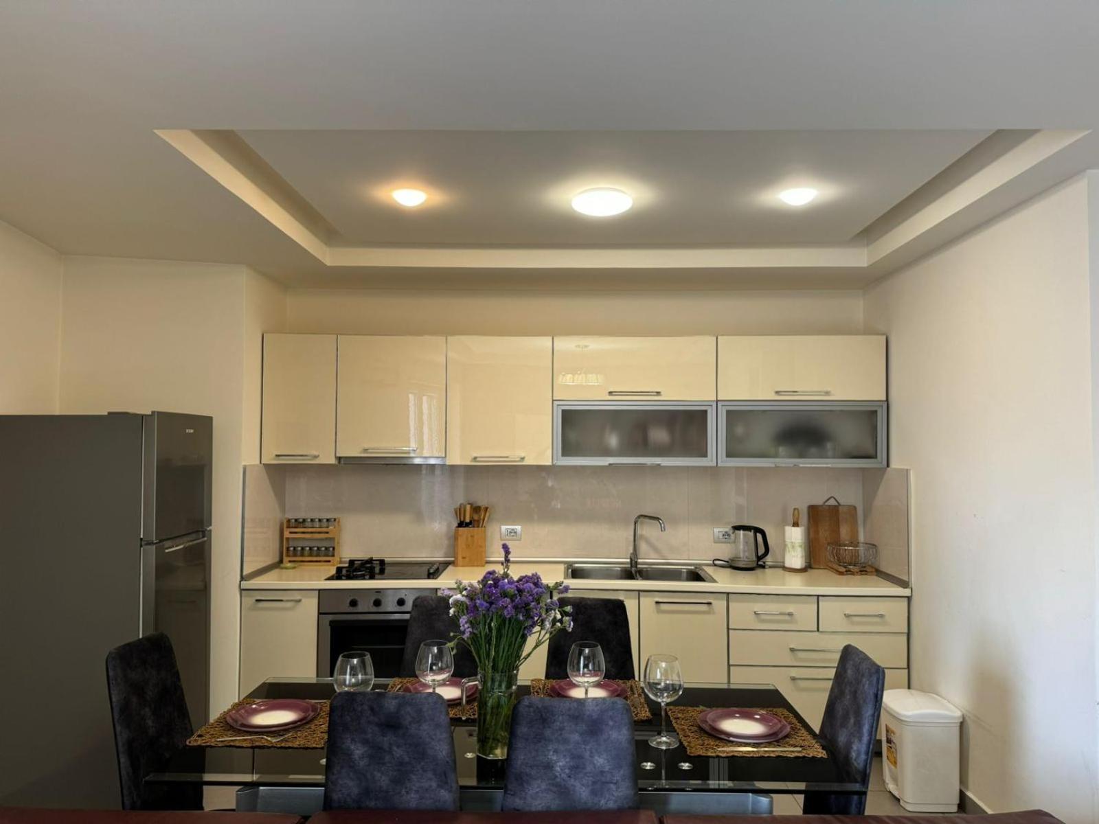 Diem Apartment Near Pazari I Ri 地拉那 外观 照片