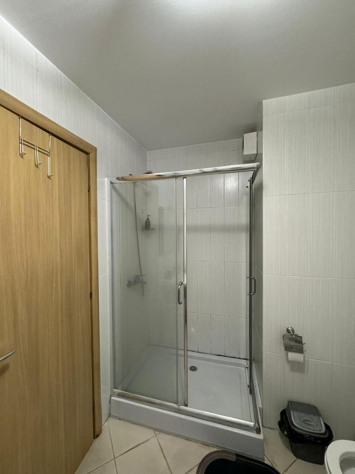 Diem Apartment Near Pazari I Ri 地拉那 外观 照片