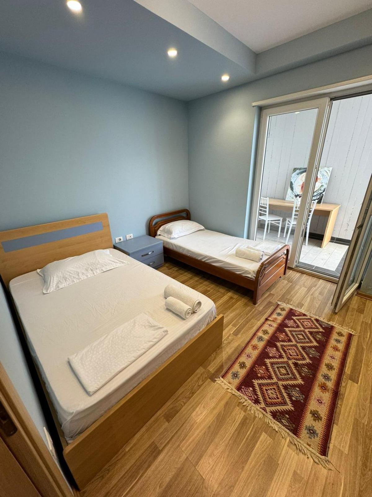 Diem Apartment Near Pazari I Ri 地拉那 外观 照片
