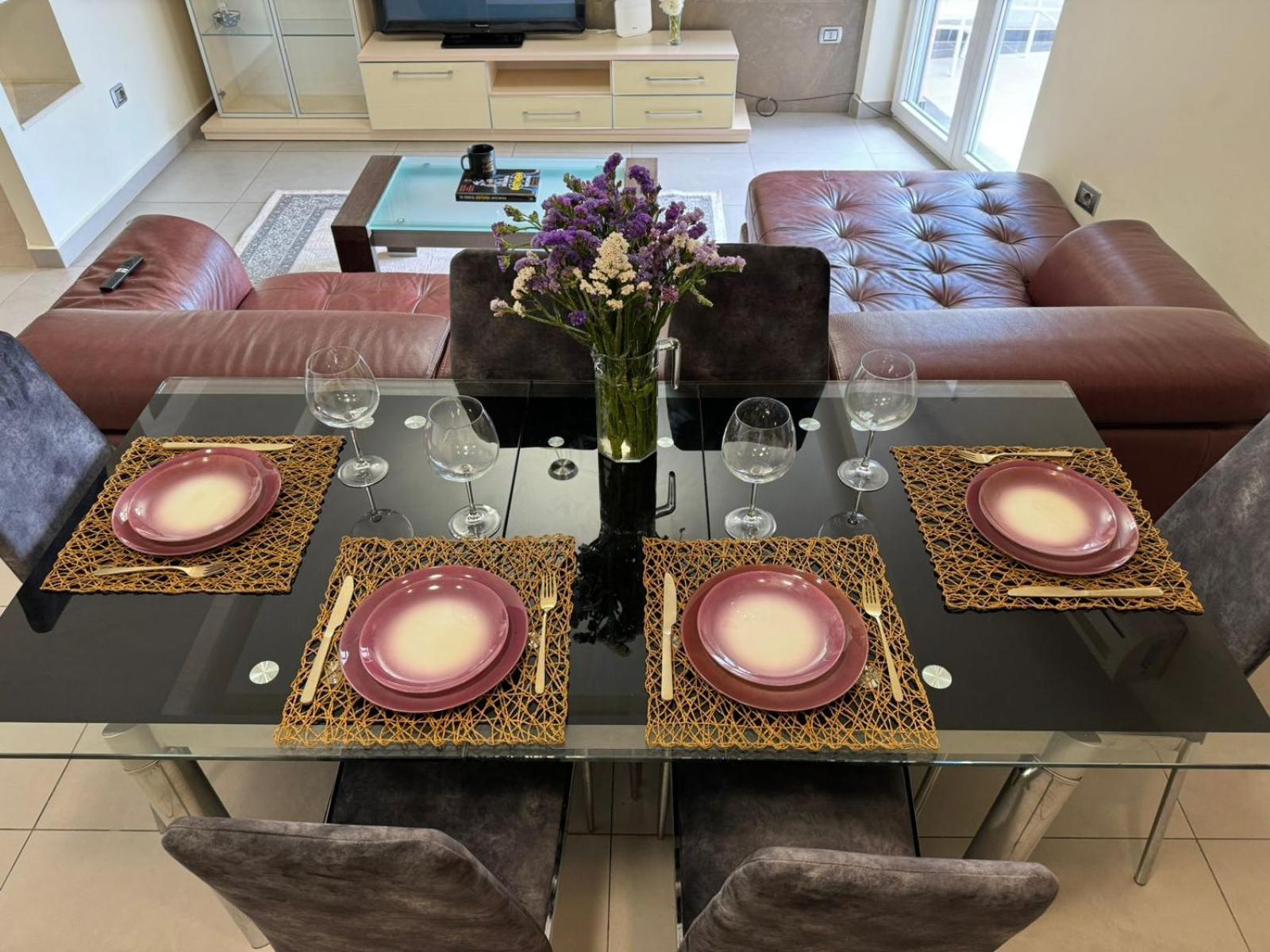 Diem Apartment Near Pazari I Ri 地拉那 外观 照片