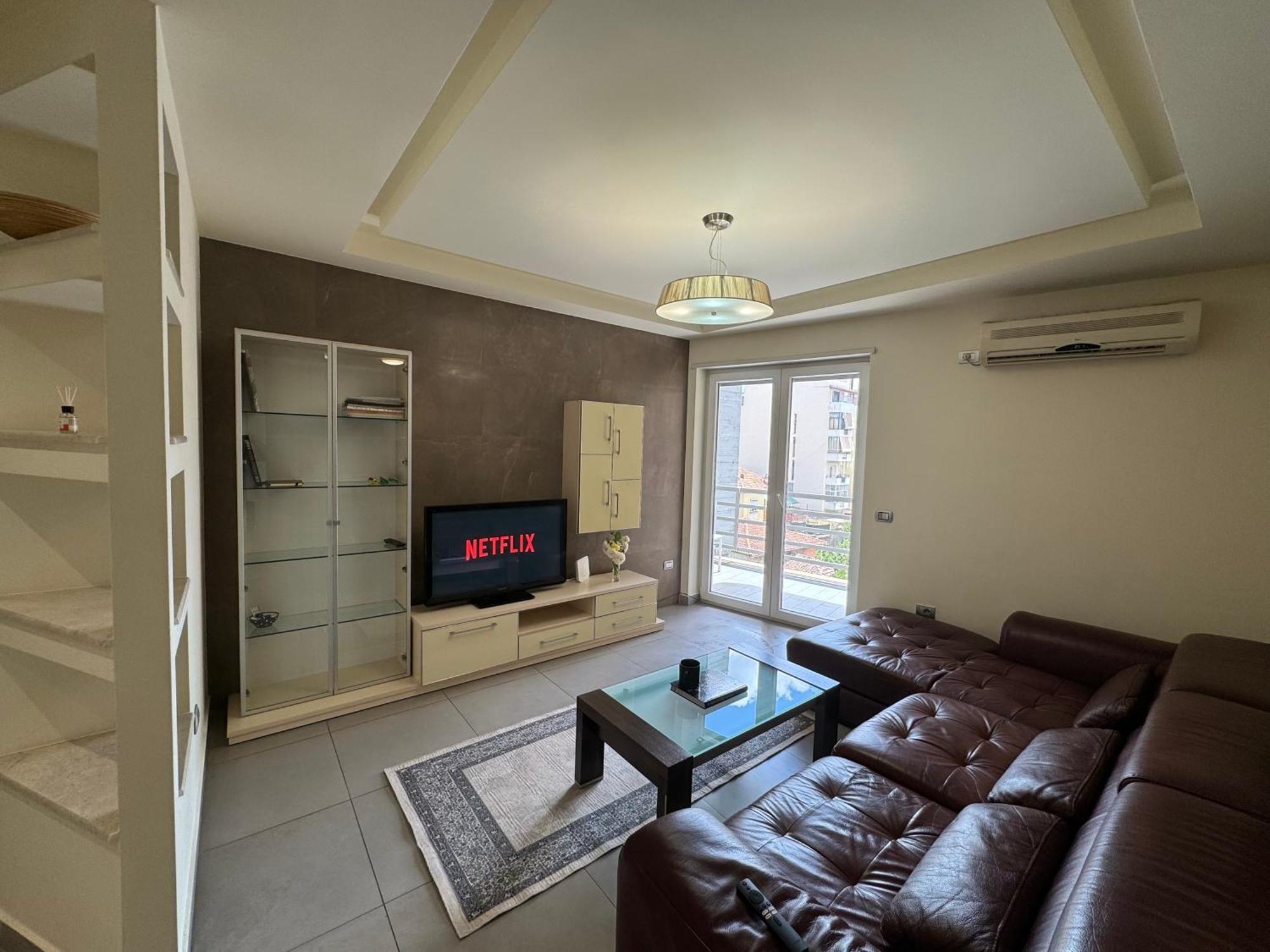 Diem Apartment Near Pazari I Ri 地拉那 外观 照片