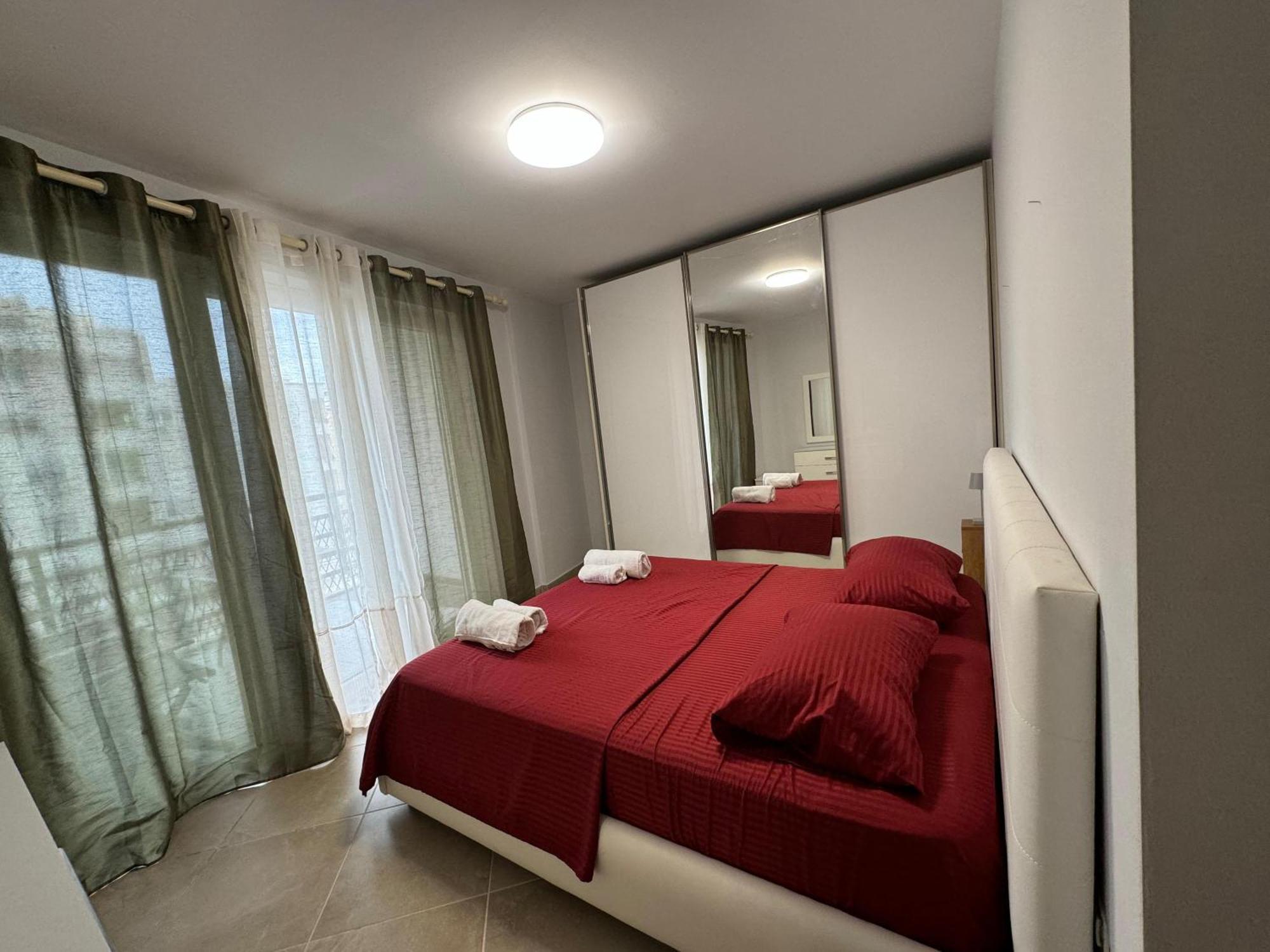 Diem Apartment Near Pazari I Ri 地拉那 外观 照片